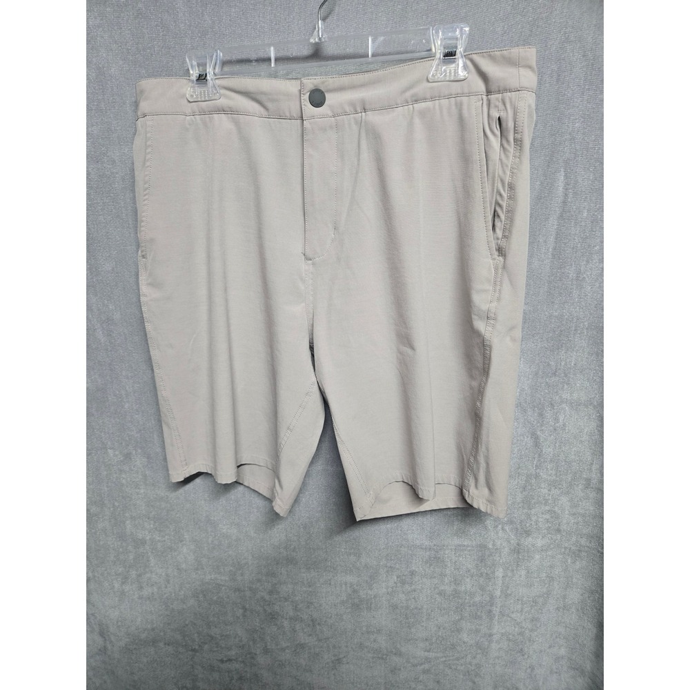 Johnnie-O Mens 34 Tan Performance Stretch Golf Shorts Khaki Flat Front 9 Inseam